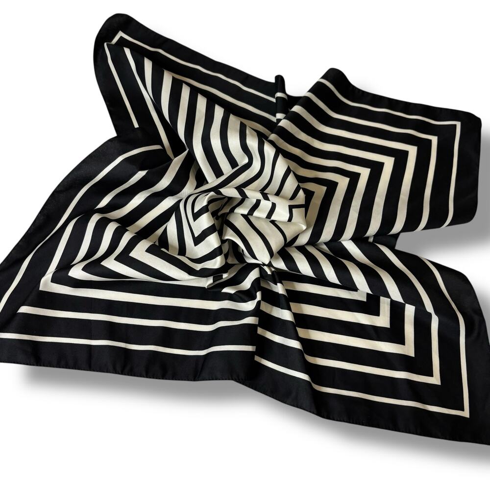 Black & Cream Square Scarf